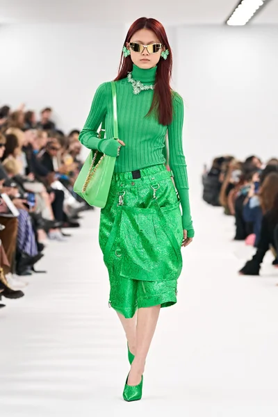 Look 35